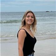 Maestra con más de 4 años de experiencia en enseñanza de inglés. Certificado C2. Clases online y presenciales adaptadas a todos.